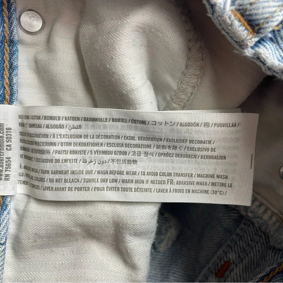 Abercrombie & Fitch distressed Mom jeans 30268 - Picture 12 of 12